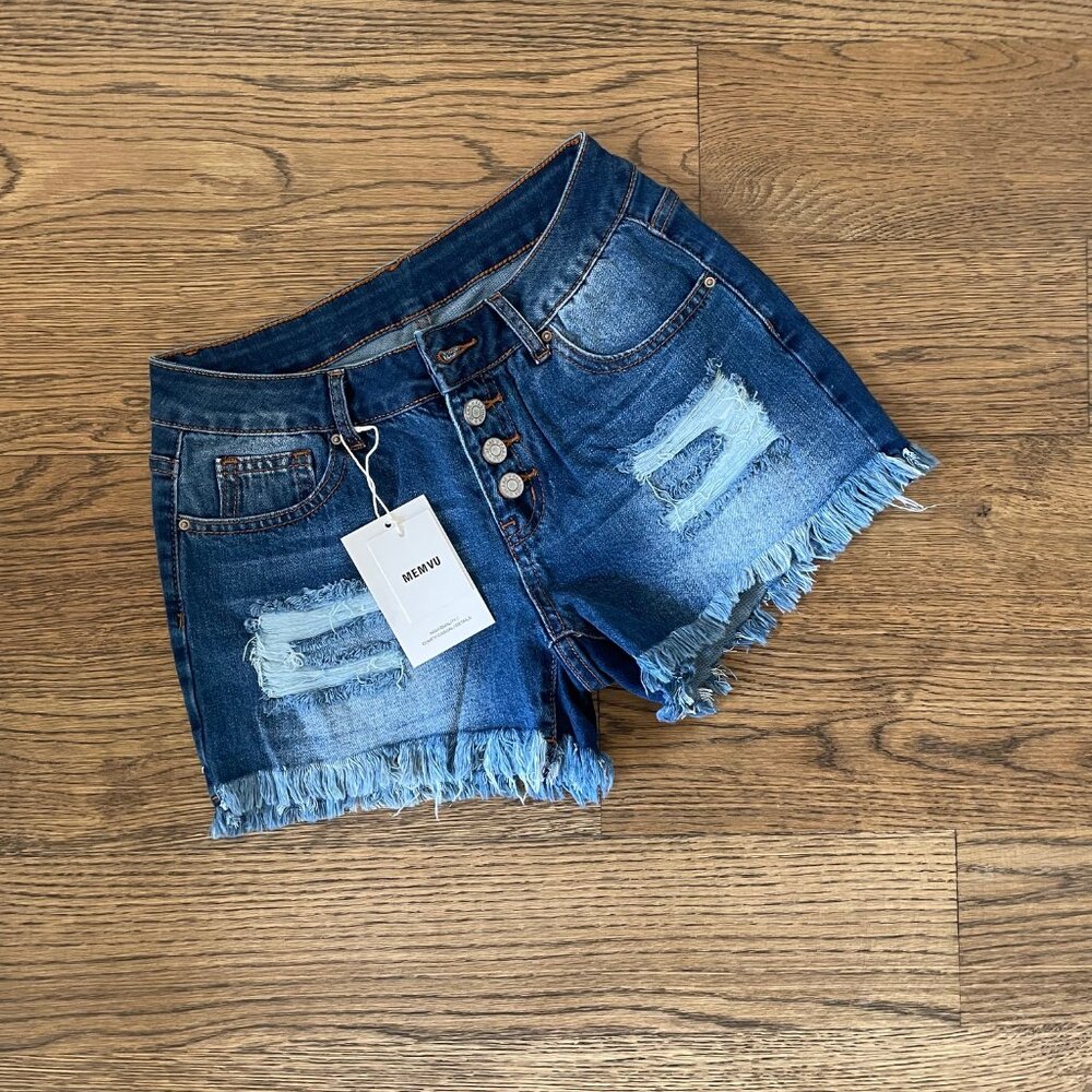 NWT Women's Raw Edge Denim Shorts - Size Small